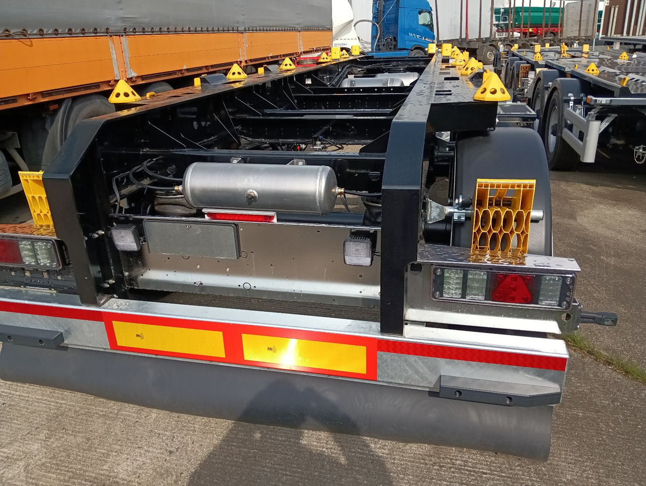 Hüffermann 3-A VARIO-CARRIER SAF NEU VERZINKT LiftAlufelgen - Remolque multilift/ Portacontenedores de cadenas: foto 5 Hüffermann 3-A VARIO-CARRIER SAF NEU VERZINKT LiftAlufelgen - Remolque multilift/ Portacontenedores de cadenas: foto 5