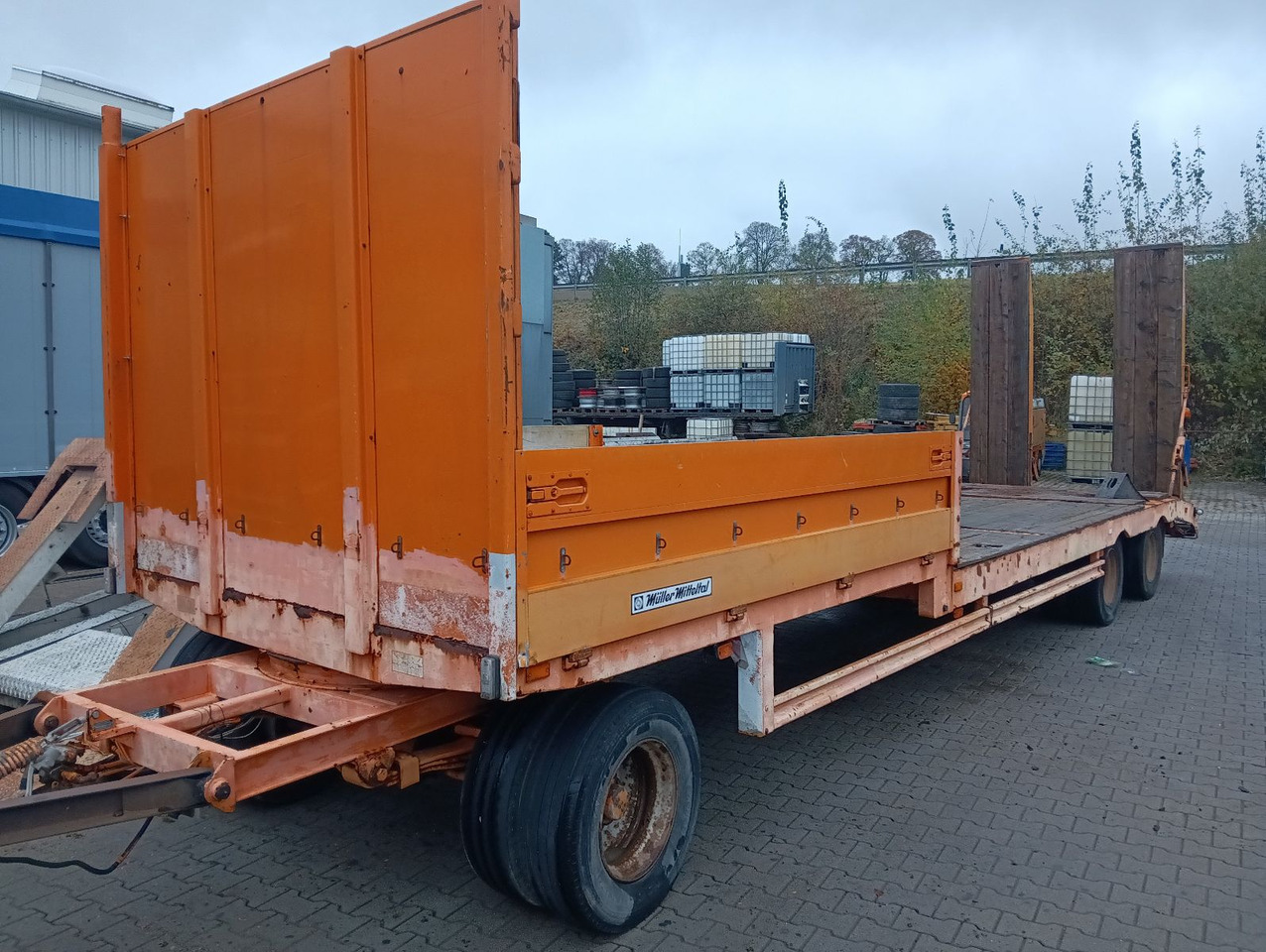 Müller-Mitteltal T 3 9,55m 0,90m Rampen, Bordwand vorne ABS SAF - Remolque góndola rebajadas: foto 4 Müller-Mitteltal T 3 9,55m 0,90m Rampen, Bordwand vorne ABS SAF - Remolque góndola rebajadas: foto 4