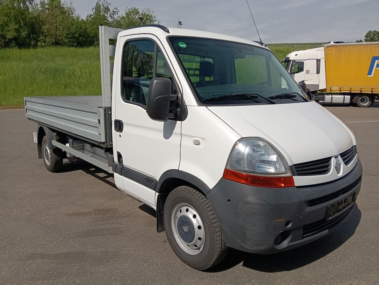 Renault MASTER 3,5t AHK, TÜV/Reifen/Bremse NEU orig.64t - Furgoneta caja abierta, Furgoneta combi: foto 1 Renault MASTER 3,5t AHK, TÜV/Reifen/Bremse NEU orig.64t - Furgoneta caja abierta, Furgoneta combi: foto 1