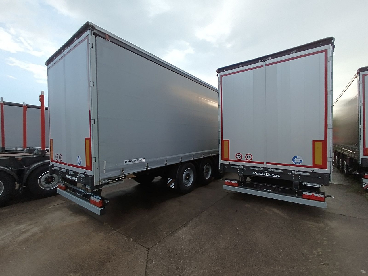 Schwarzmüller PowerLine LIFT/LENKACHSE HUBDACH 5880kg NEU Schwarzmüller PowerLine LIFT/LENKACHSE HUBDACH 5880kg NEU - Semirremolque lona: foto 5 Schwarzmüller PowerLine LIFT/LENKACHSE HUBDACH 5880kg NEU Schwarzmüller PowerLine LIFT/LENKACHSE HUBDACH 5880kg NEU - Semirremolque lona: foto 5