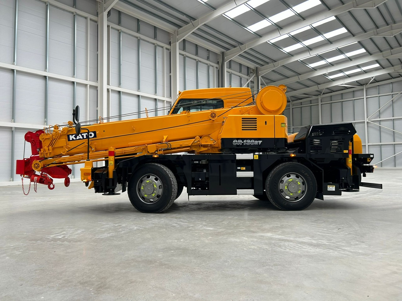 KATO CR-130Rv - 13 Ton City Crane with Joystick Control - Autogrúa: foto 3 KATO CR-130Rv - 13 Ton City Crane with Joystick Control - Autogrúa: foto 3