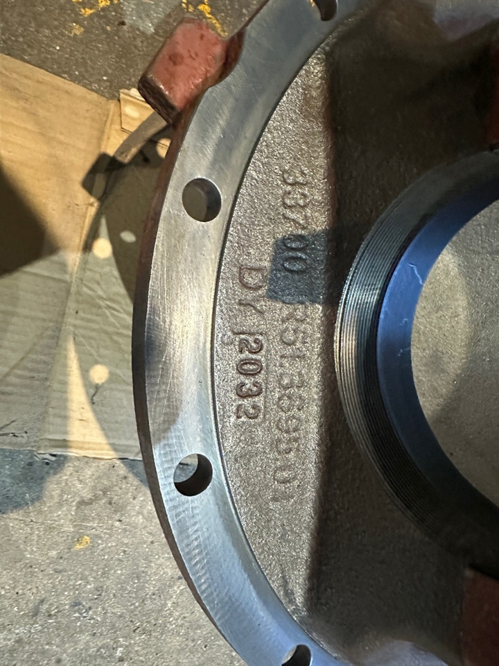 LIEBHERR Differential Carrier Part Number 10342388 - Grúa todo terreno: foto 2 LIEBHERR Differential Carrier Part Number 10342388 - Grúa todo terreno: foto 2