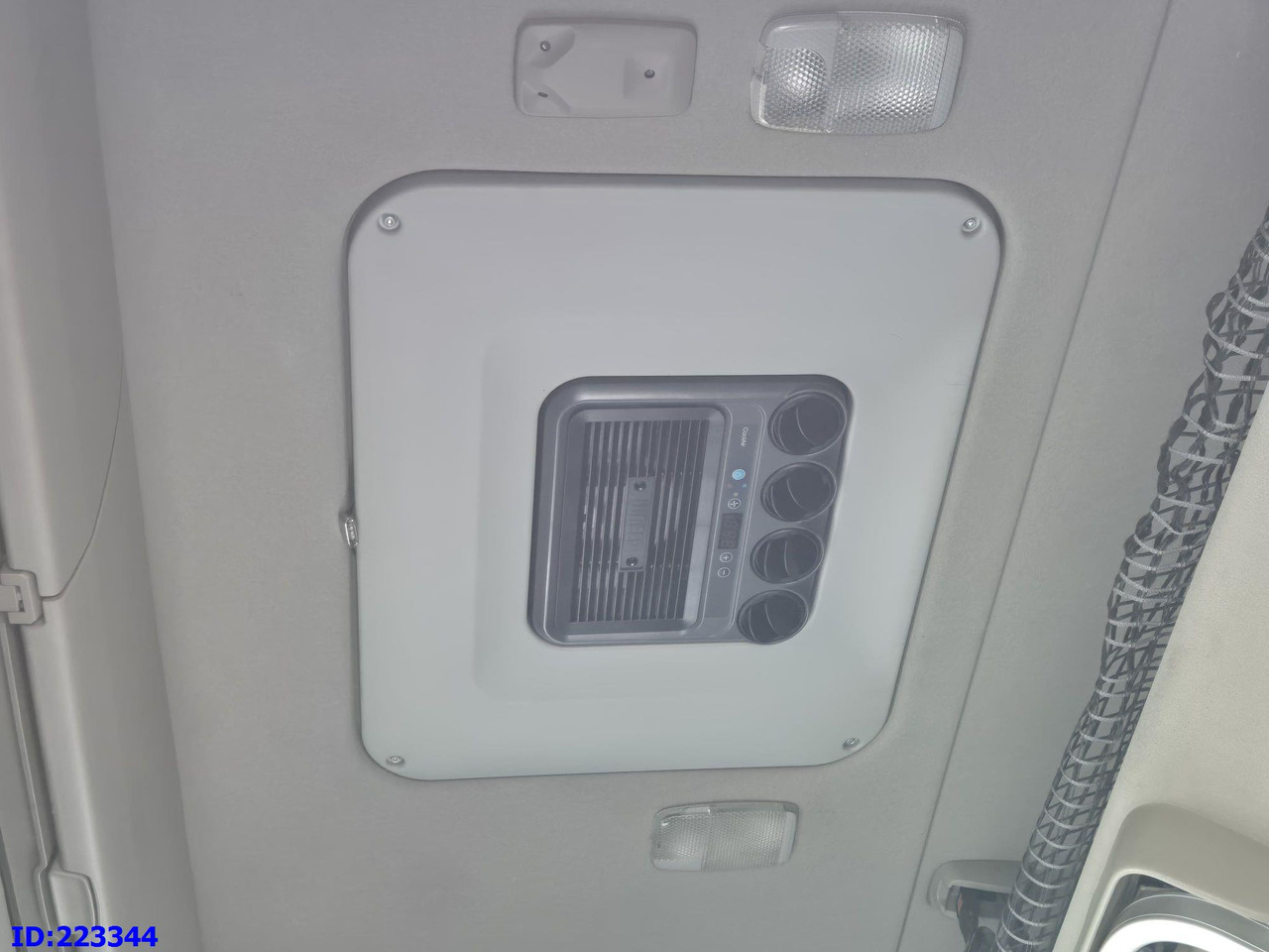 Cabeza tractora SCANIA R520 V8 Retarder Euro6: foto 16