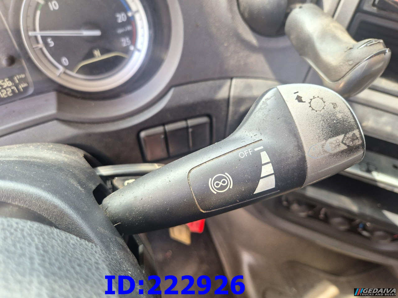 Camión isotérmico DAF XF 106 440 FAR 6x2 Euro6: foto 14