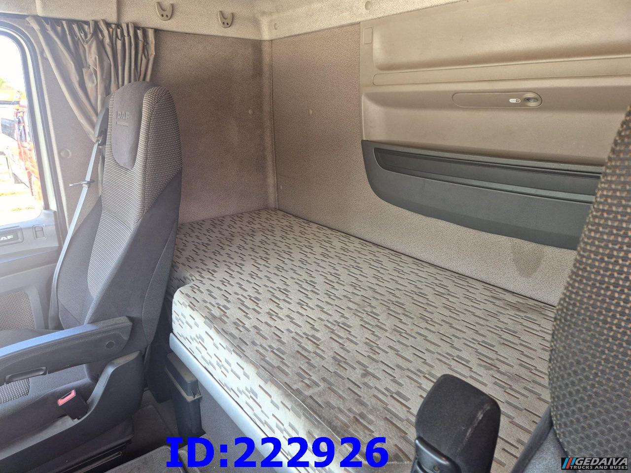 Camión isotérmico DAF XF 106 440 FAR 6x2 Euro6: foto 18