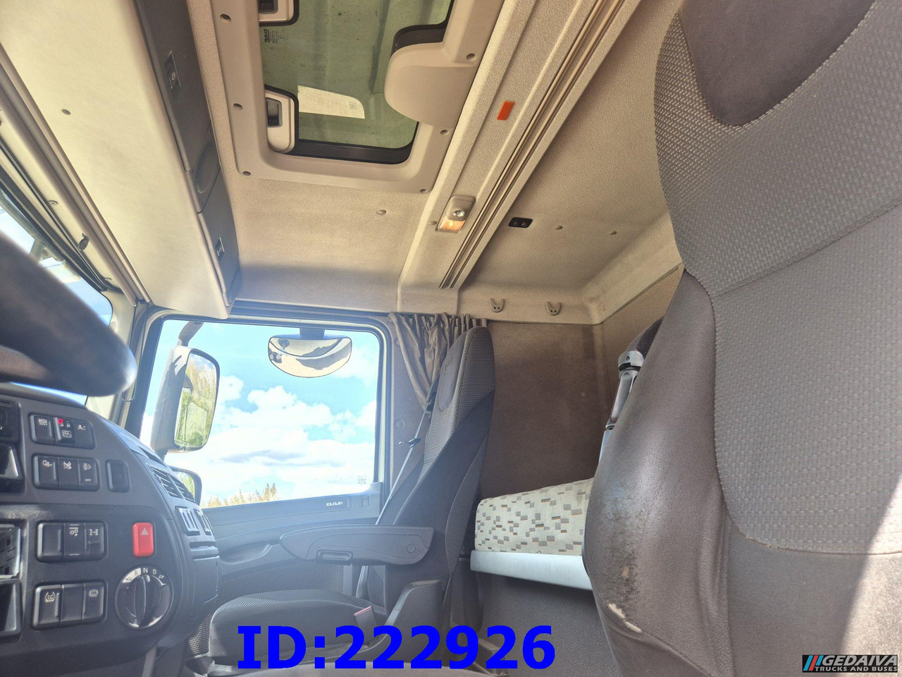 Camión isotérmico DAF XF 106 440 FAR 6x2 Euro6: foto 12