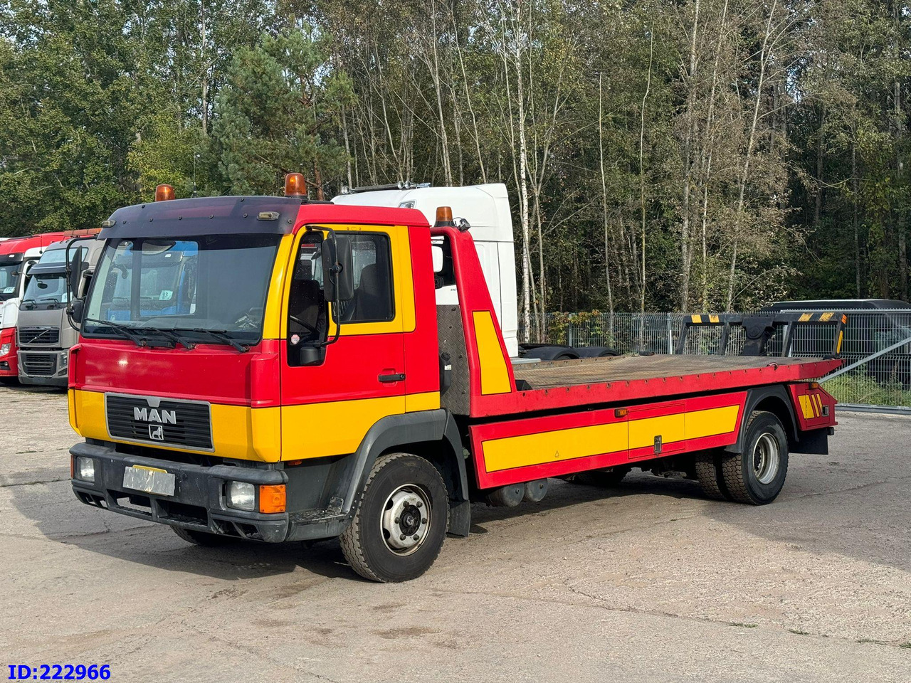 MAN 12.224 - Grua de remolque autos: foto 1 MAN 12.224 - Grua de remolque autos: foto 1