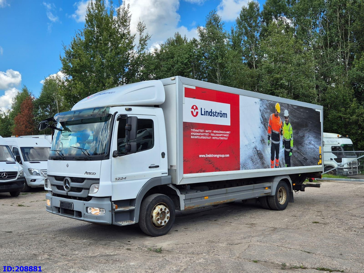 MERCEDES-BENZ Atego 1224 - Camión caja cerrada: foto 1 MERCEDES-BENZ Atego 1224 - Camión caja cerrada: foto 1