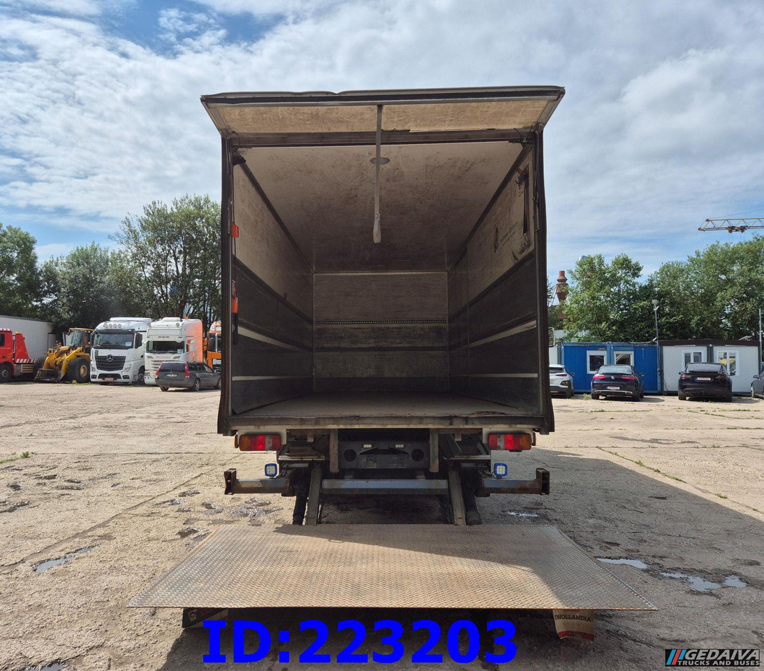 MERCEDES-BENZ Atego 818 4x2 Euro5 Manual - Camión caja cerrada: foto 5 MERCEDES-BENZ Atego 818 4x2 Euro5 Manual - Camión caja cerrada: foto 5