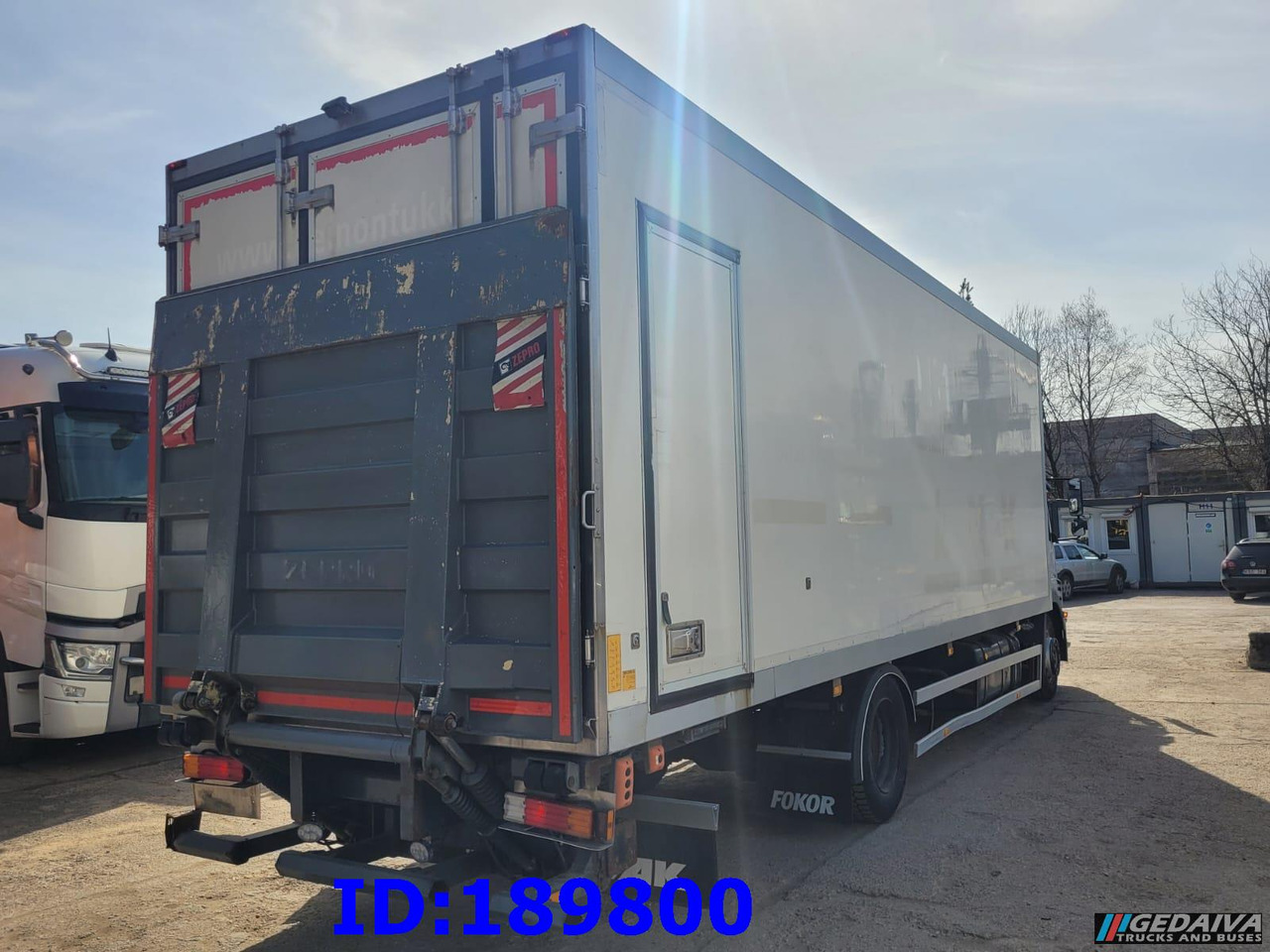 MERCEDES-BENZ Axor 1829 Euro5 Manual + Tail lift - Camión frigorífico: foto 5 MERCEDES-BENZ Axor 1829 Euro5 Manual + Tail lift - Camión frigorífico: foto 5