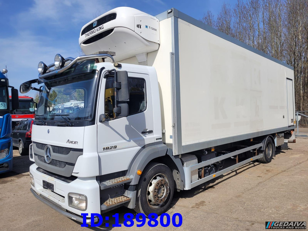 MERCEDES-BENZ Axor 1829 Euro5 Manual + Tail lift - Camión frigorífico: foto 1 MERCEDES-BENZ Axor 1829 Euro5 Manual + Tail lift - Camión frigorífico: foto 1