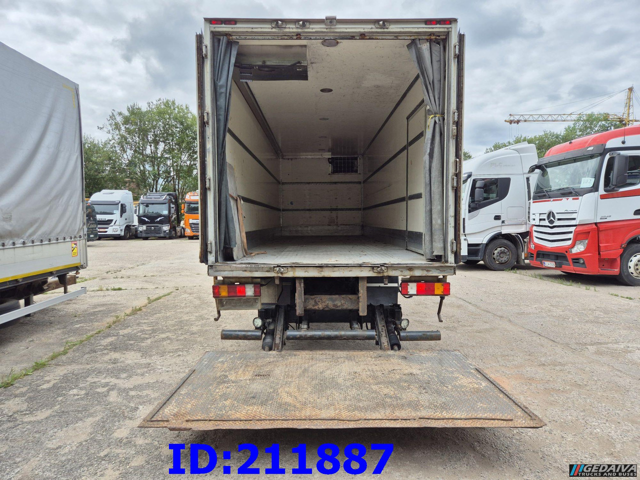 Camión frigorífico MERCEDES-BENZ Axor 1833 - Manual: foto 6