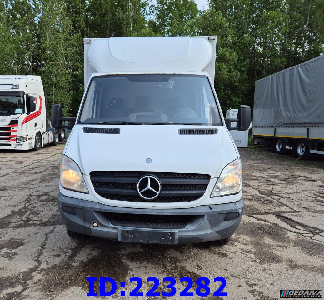 MERCEDES-BENZ Sprinter 516 SUPER - Camión caja cerrada: foto 2 MERCEDES-BENZ Sprinter 516 SUPER - Camión caja cerrada: foto 2
