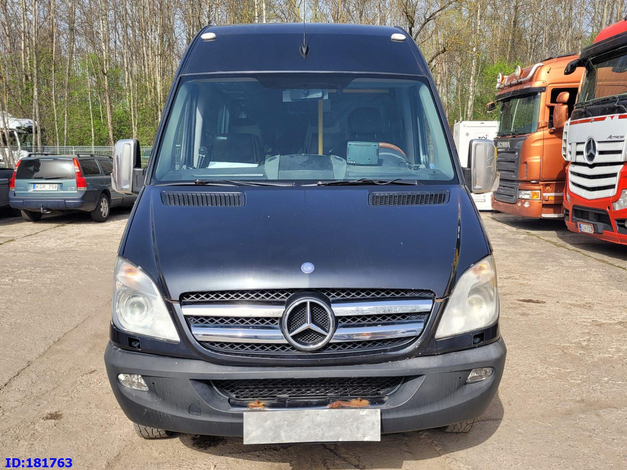 MERCEDES-BENZ Sprinter 518 - VIP - 17 Seater - Autocar: foto 2 MERCEDES-BENZ Sprinter 518 - VIP - 17 Seater - Autocar: foto 2