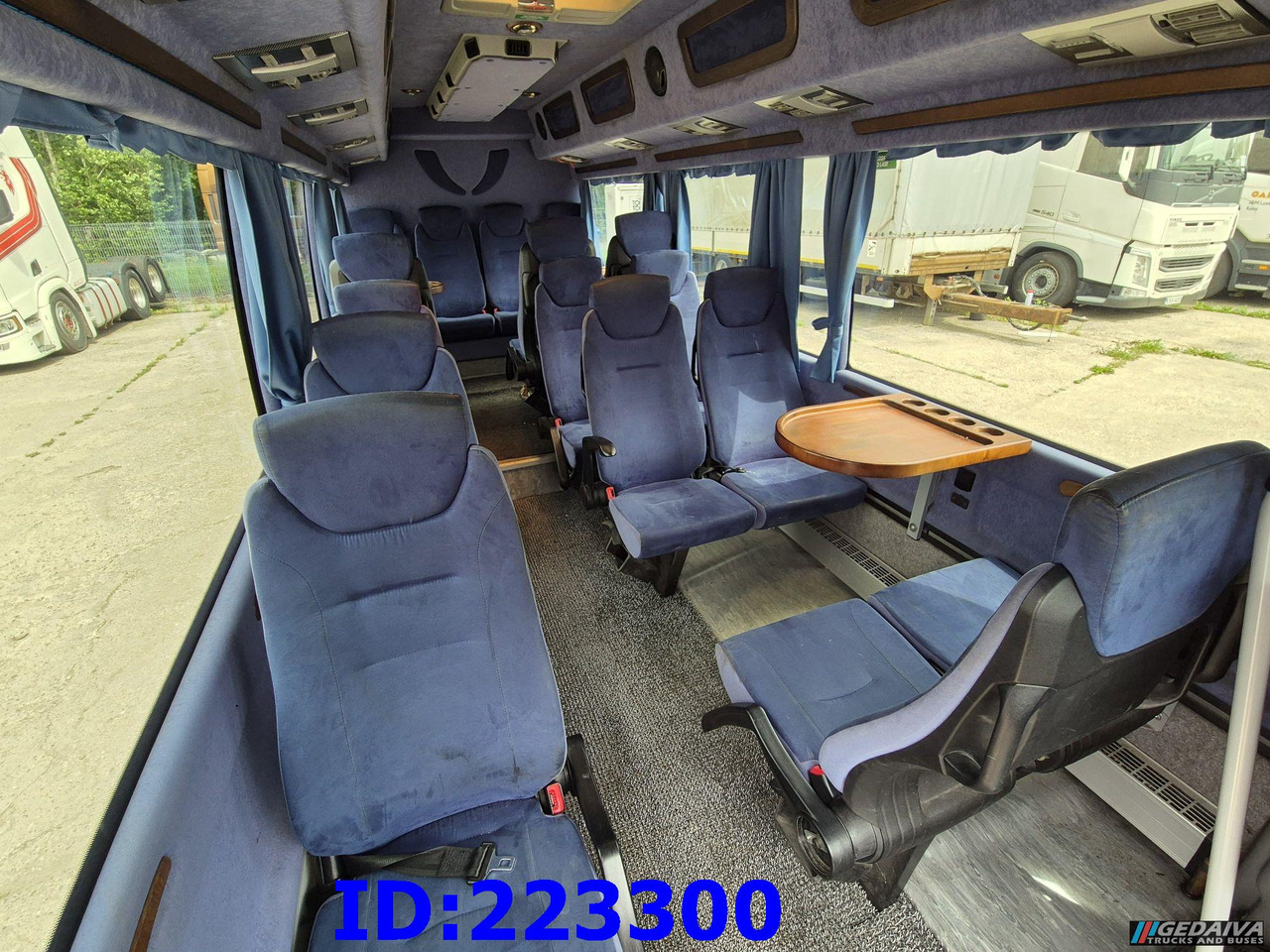 Autocar MERCEDES-BENZ Sprinter 518 VIP - 17 Seater: foto 17