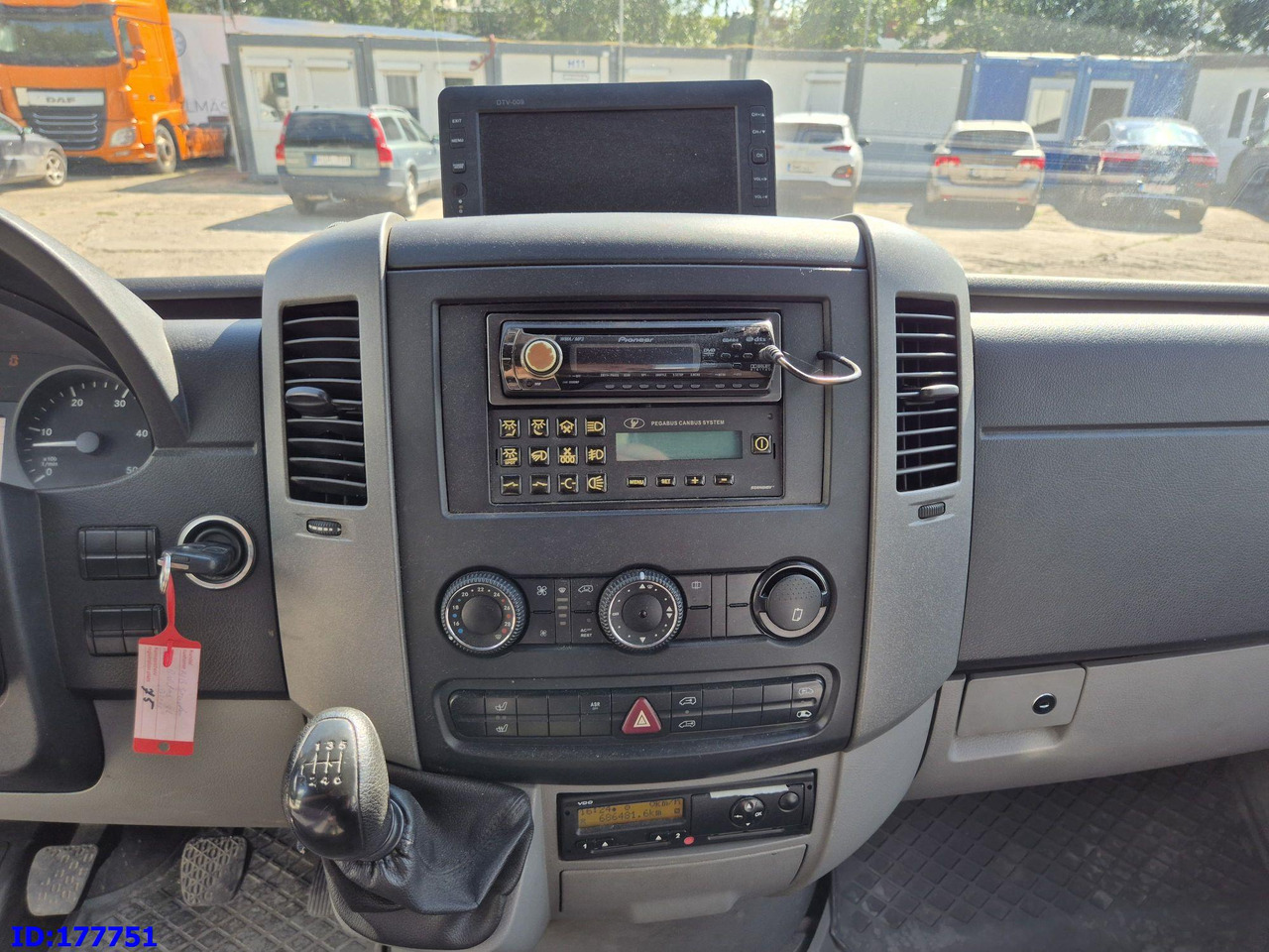 Minibús, Furgoneta de pasajeros MERCEDES-BENZ Sprinter 518 - VIP - 17-seater: foto 12 Minibús, Furgoneta de pasajeros MERCEDES-BENZ Sprinter 518 - VIP - 17-seater: foto 12