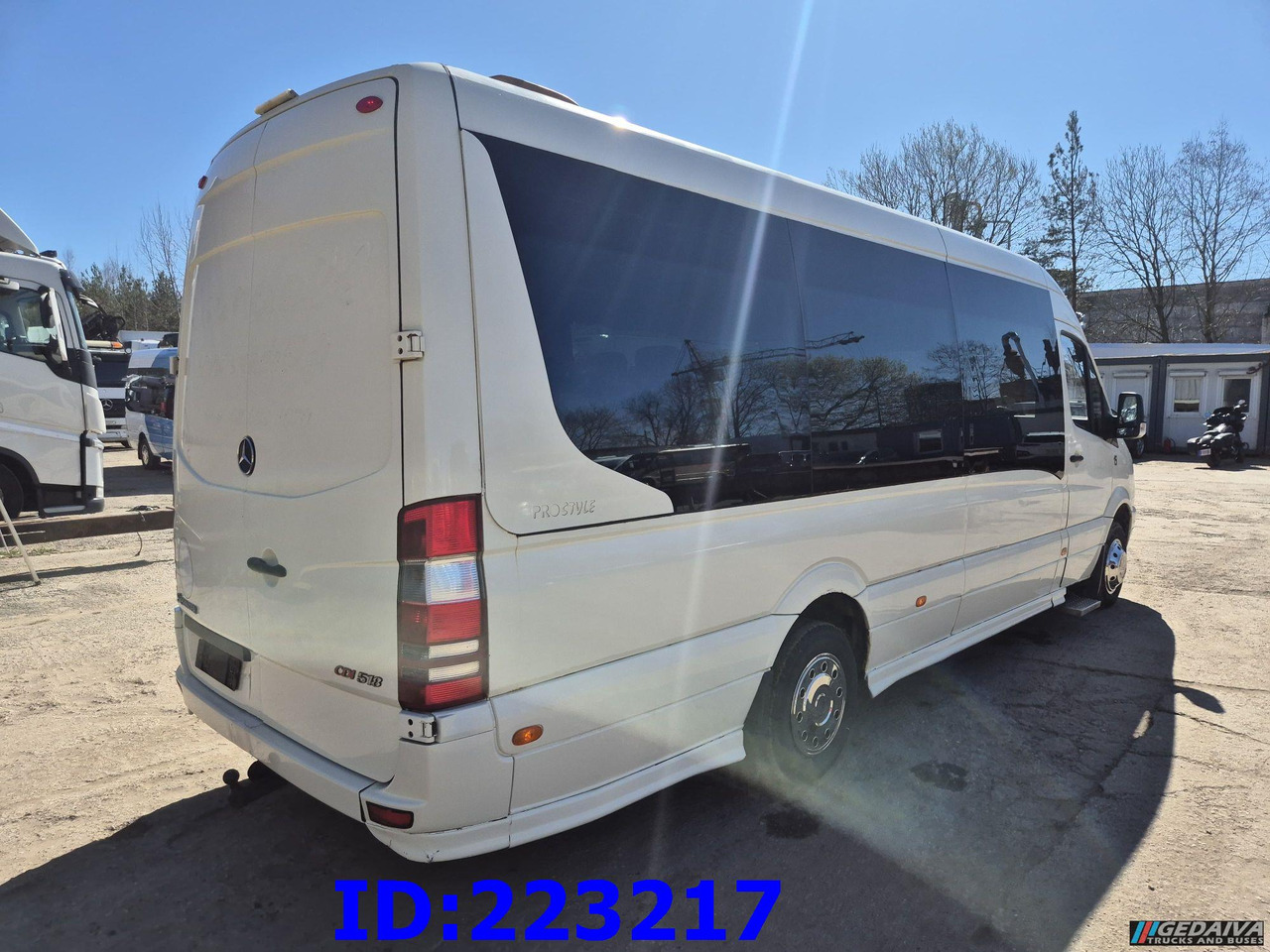 MERCEDES-BENZ Sprinter 518 VIP Prostyle 17-Place (Motor defekt) - Autocar: foto 3 MERCEDES-BENZ Sprinter 518 VIP Prostyle 17-Place (Motor defekt) - Autocar: foto 3