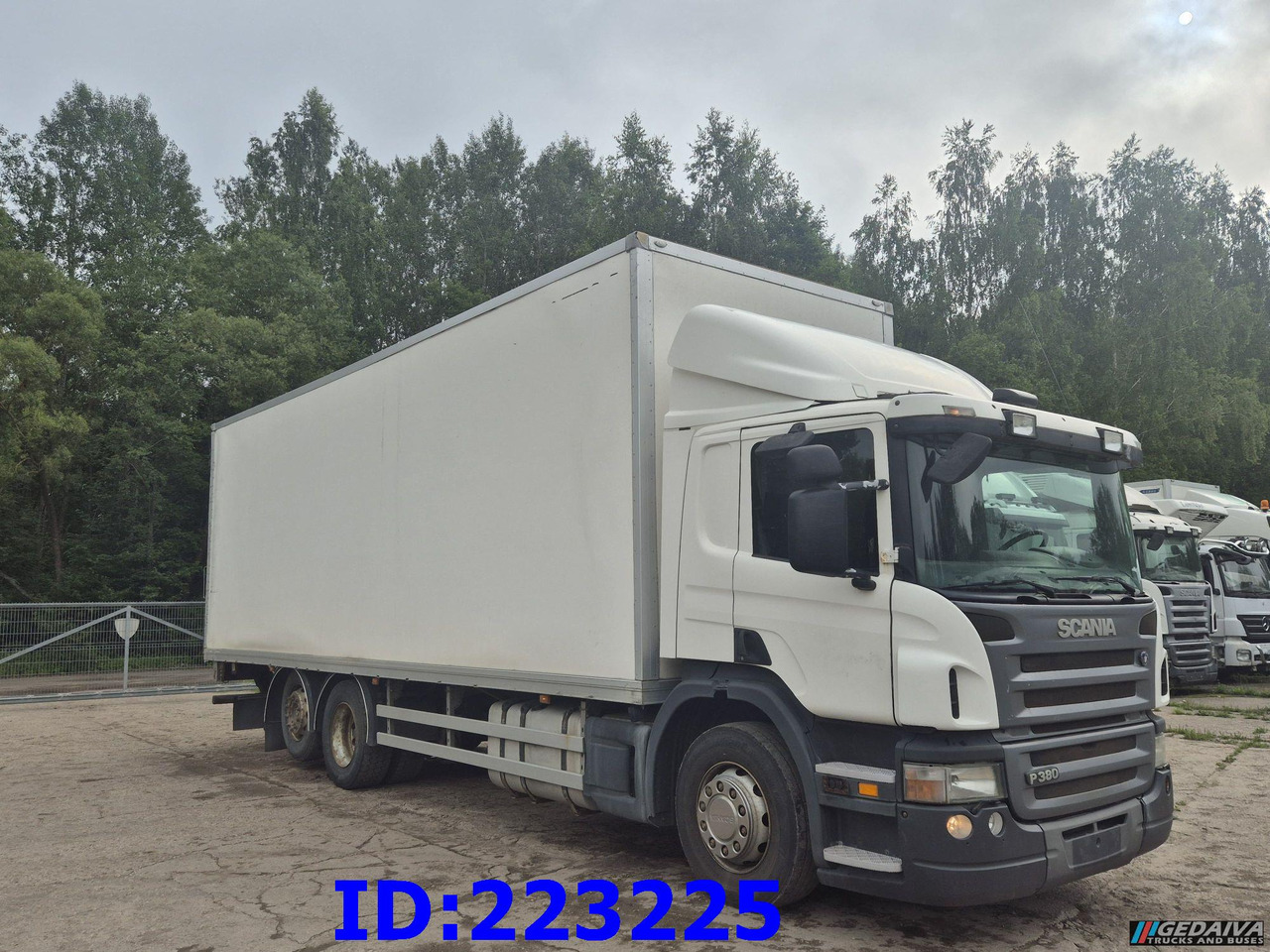 SCANIA P380 6x2 Open side box - Camión caja cerrada: foto 3 SCANIA P380 6x2 Open side box - Camión caja cerrada: foto 3