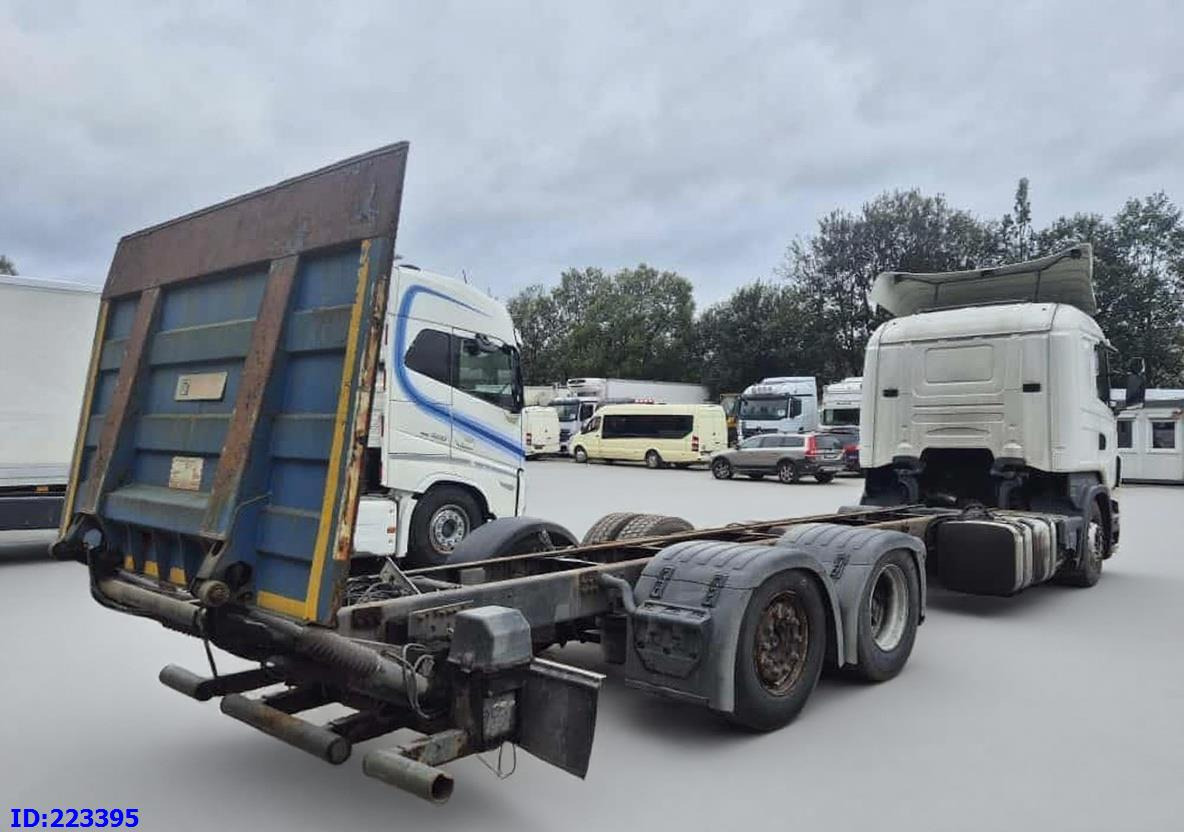 SCANIA R440 6X2 Steering axle (Motor defekt) - Camión chasis: foto 5 SCANIA R440 6X2 Steering axle (Motor defekt) - Camión chasis: foto 5