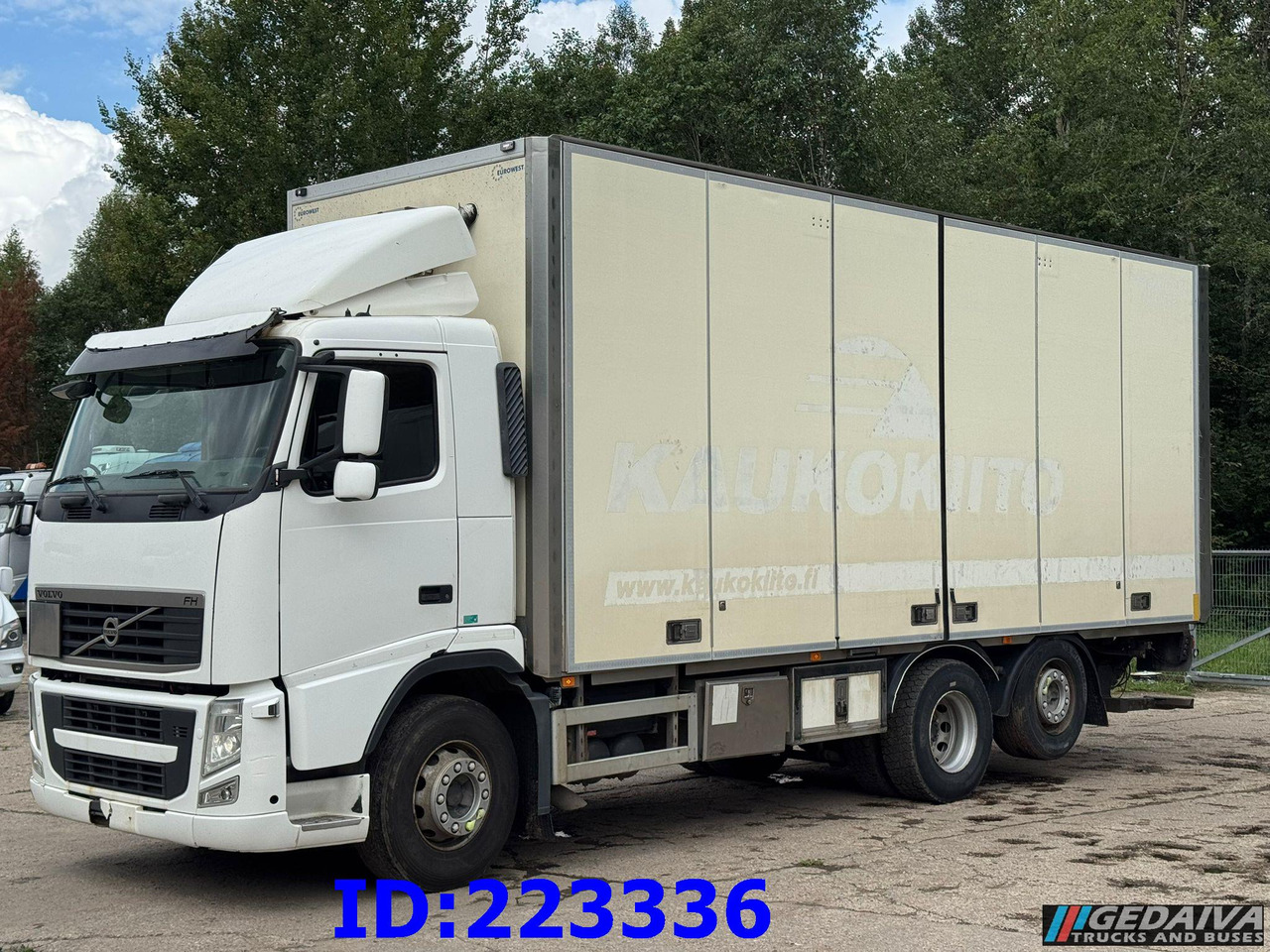 VOLVO FH13 460HP 6x2 OPEN SIDE BOX - Camión caja cerrada: foto 1 VOLVO FH13 460HP 6x2 OPEN SIDE BOX - Camión caja cerrada: foto 1