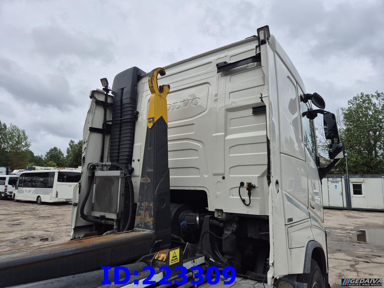 VOLVO FH13 540HP 8x2 Hook lift (2axles steering - 2 axles lifting) - Camión multibasculante: foto 5 VOLVO FH13 540HP 8x2 Hook lift (2axles steering - 2 axles lifting) - Camión multibasculante: foto 5
