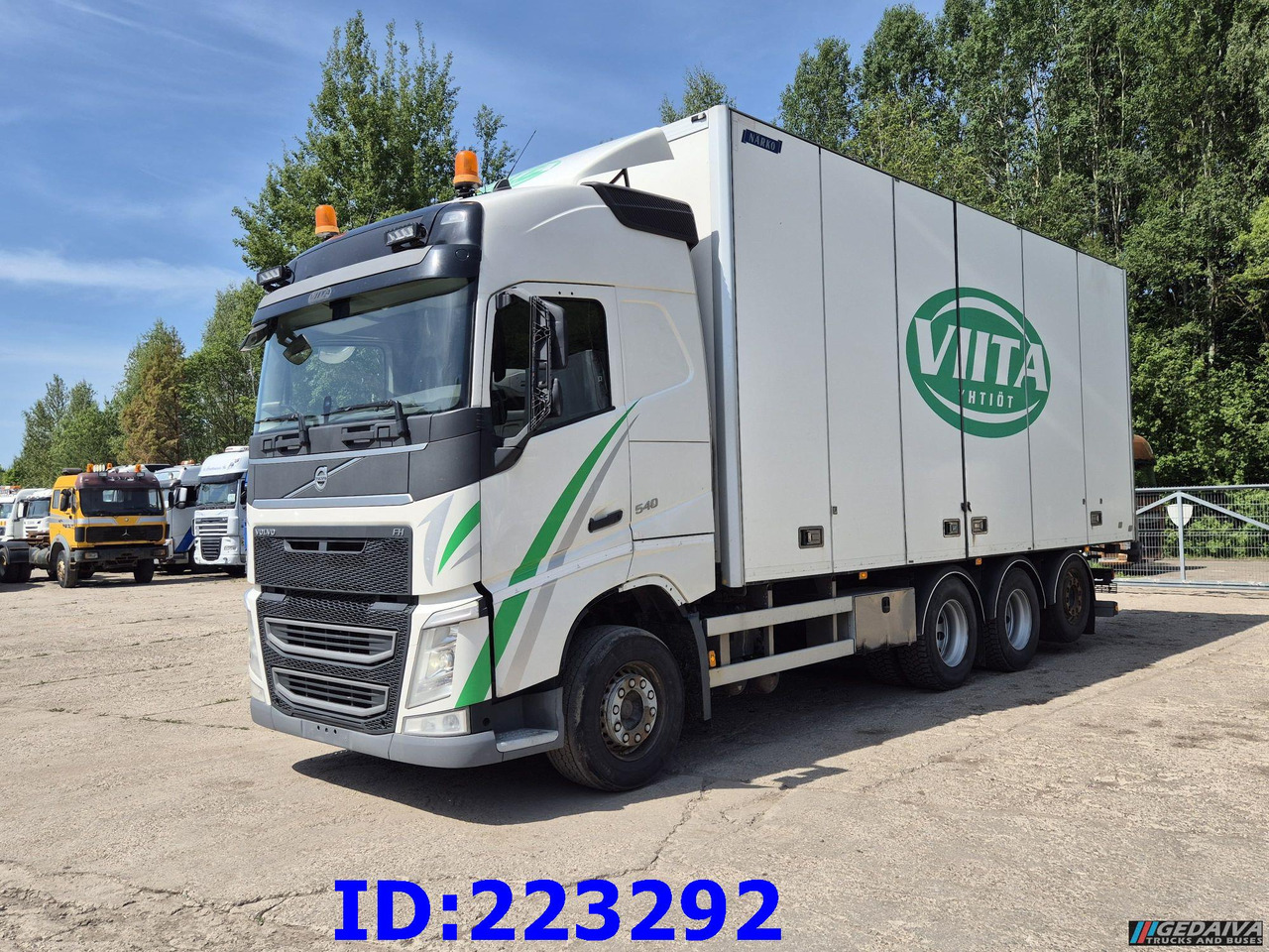 VOLVO FH13 540HP 8x4 Steering axle - Camión isotérmico: foto 1 VOLVO FH13 540HP 8x4 Steering axle - Camión isotérmico: foto 1