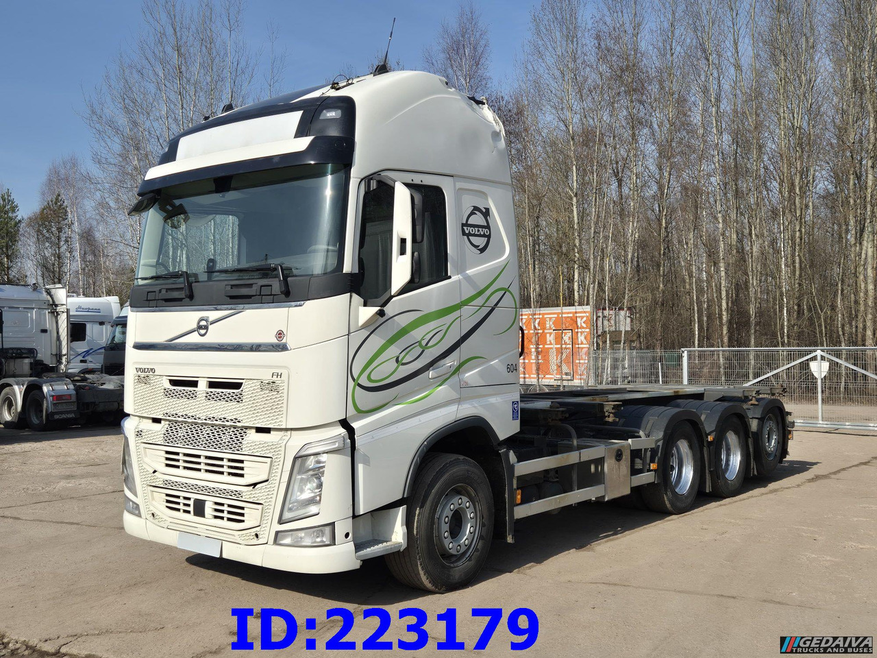 VOLVO FH13 540HP BDF 8X4 (Steering axel) - Camión portacontenedore/ Intercambiable: foto 1 VOLVO FH13 540HP BDF 8X4 (Steering axel) - Camión portacontenedore/ Intercambiable: foto 1