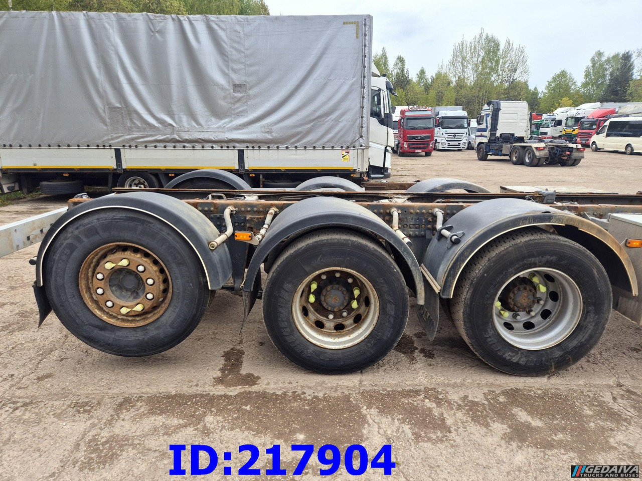 VOLVO FM 410HP 8x4 (Steering axle) - Camión chasis: foto 5 VOLVO FM 410HP 8x4 (Steering axle) - Camión chasis: foto 5