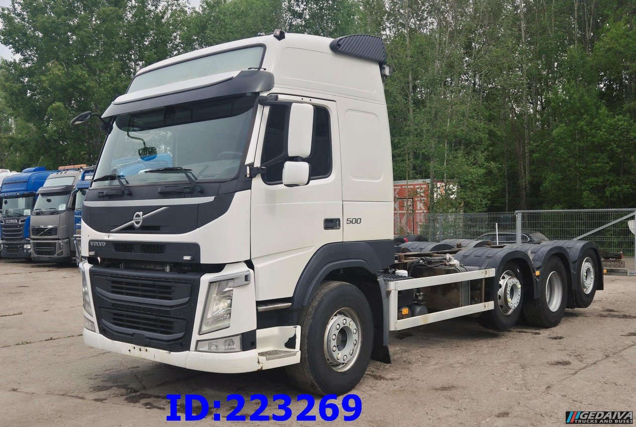 VOLVO FM13 500HP 8x2 (2 steering axels) - Camión chasis: foto 1 VOLVO FM13 500HP 8x2 (2 steering axels) - Camión chasis: foto 1