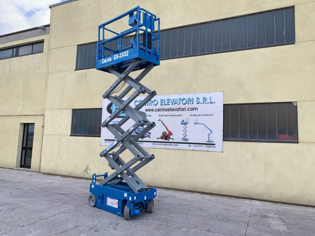 Plataforma de tijeras Genie GS 1932: foto 8 Plataforma de tijeras Genie GS 1932: foto 8