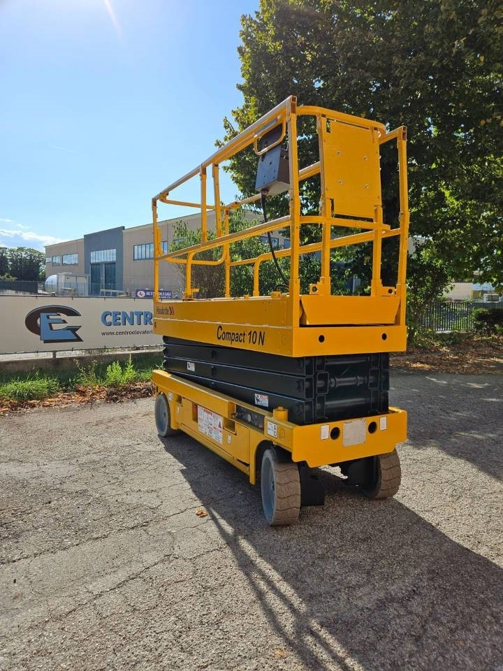 Plataforma de tijeras Haulotte Compact 10 N: foto 18 Plataforma de tijeras Haulotte Compact 10 N: foto 18