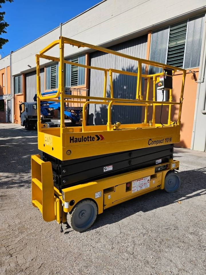 Plataforma de tijeras Haulotte Compact 10 N: foto 12 Plataforma de tijeras Haulotte Compact 10 N: foto 12