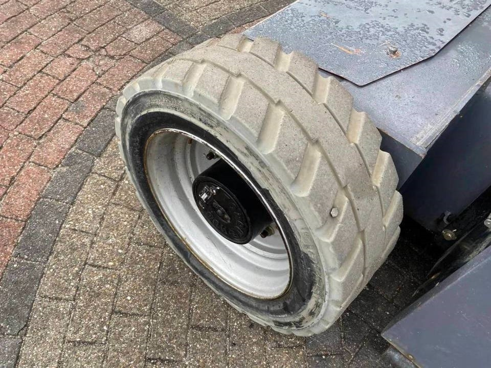 JLG M 450 AJ - Plataforma articulada: foto 5 JLG M 450 AJ - Plataforma articulada: foto 5