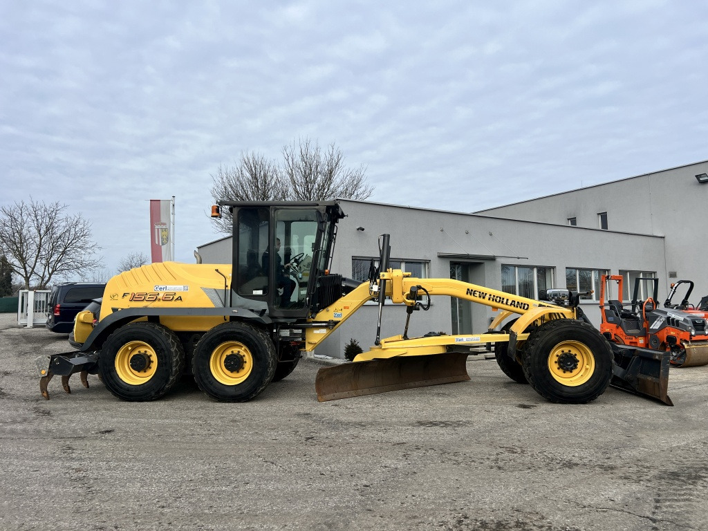 New Holland F 156.6 A (111441) - Grader: foto 5 New Holland F 156.6 A (111441) - Grader: foto 5