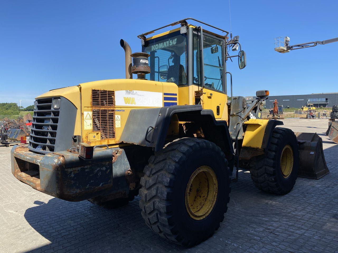 Komatsu WA250PZ-5 - Cargadora de ruedas: foto 4 Komatsu WA250PZ-5 - Cargadora de ruedas: foto 4