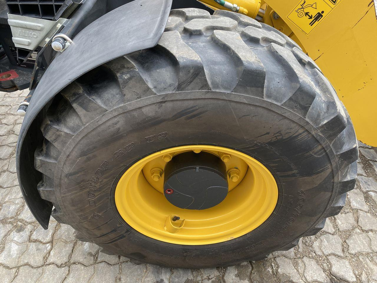 Cargadora articulada Komatsu WA70M-8EO: foto 6