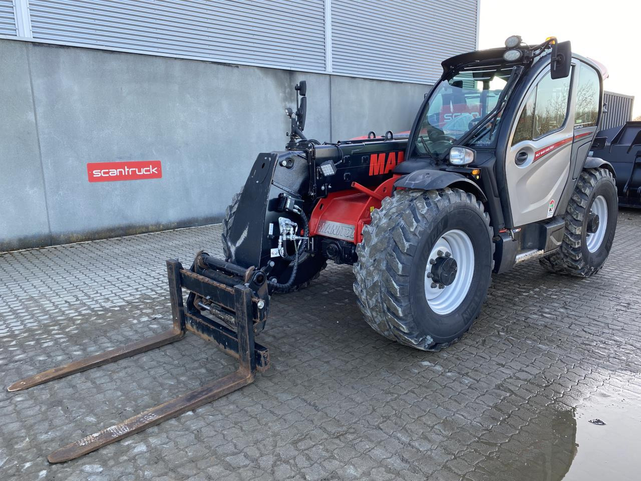 Manitou MLT841-145PS+ ELITE ST5 - Manipulador telescópico: foto 1 Manitou MLT841-145PS+ ELITE ST5 - Manipulador telescópico: foto 1