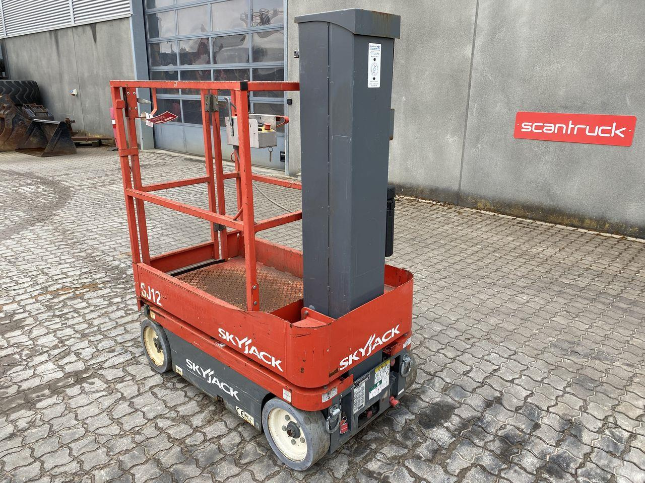 Skyjack SJ12 - Plataforma de mástil vertical: foto 2 Skyjack SJ12 - Plataforma de mástil vertical: foto 2