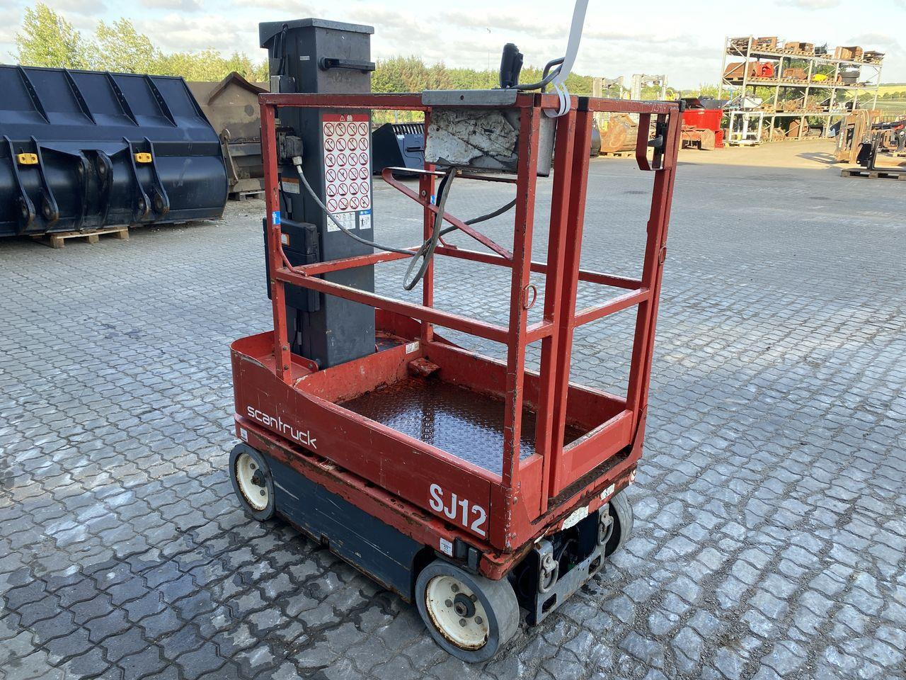 Skyjack SJ12 - Plataforma de mástil vertical: foto 5 Skyjack SJ12 - Plataforma de mástil vertical: foto 5