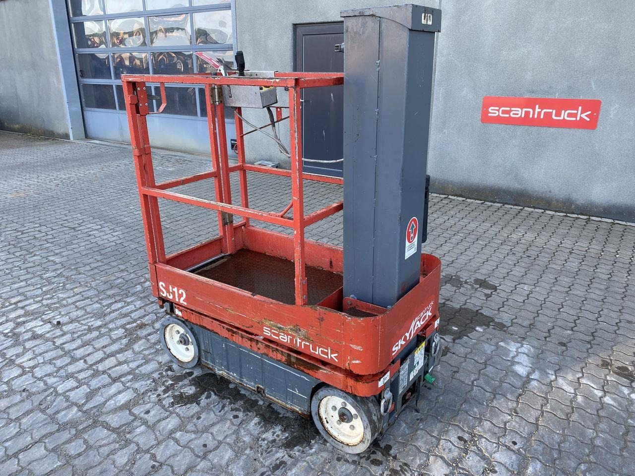 Skyjack SJ12 - Plataforma de mástil vertical: foto 2 Skyjack SJ12 - Plataforma de mástil vertical: foto 2