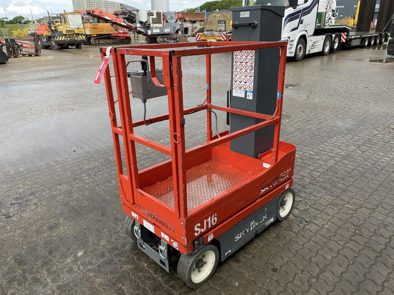 Skyjack SJ16 - Plataforma de mástil vertical: foto 4 Skyjack SJ16 - Plataforma de mástil vertical: foto 4