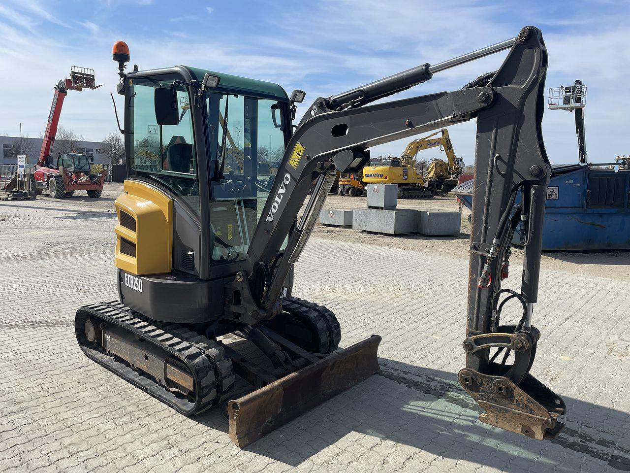 Volvo ECR25 - Miniexcavadora: foto 5 Volvo ECR25 - Miniexcavadora: foto 5