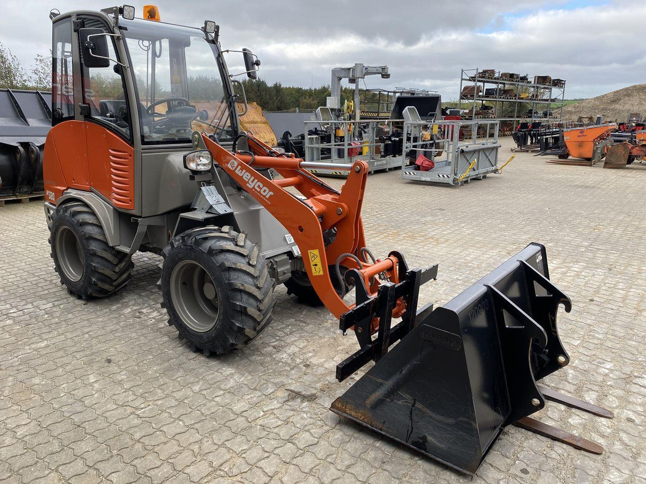 Weycor AR320 Cab - Cargadora articulada: foto 5 Weycor AR320 Cab - Cargadora articulada: foto 5