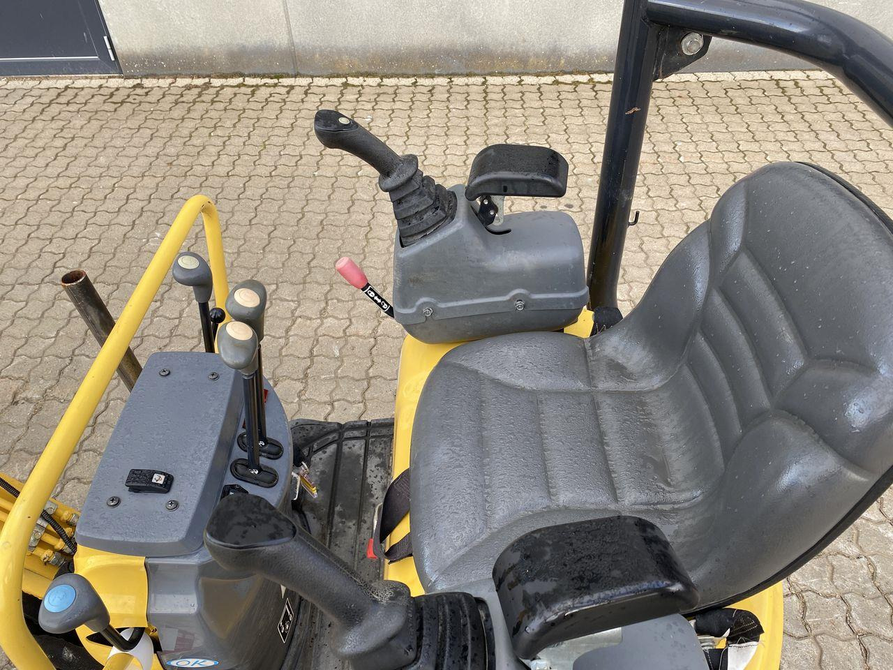 Yanmar VIO12 - Miniexcavadora: foto 3 Yanmar VIO12 - Miniexcavadora: foto 3