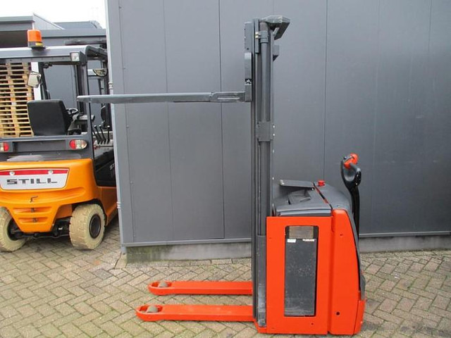Linde L14 - Apilador: foto 3 Linde L14 - Apilador: foto 3