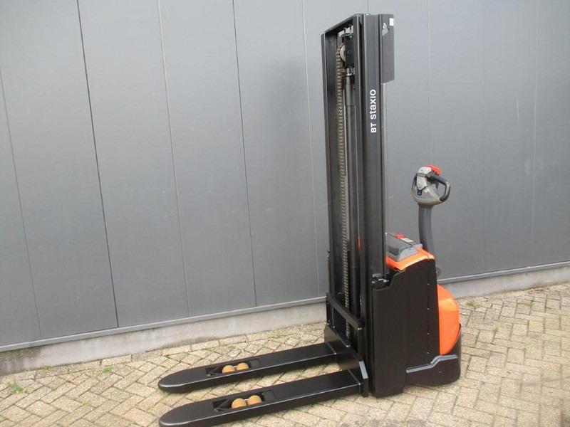 Toyota SWE 100 - Apilador: foto 2 Toyota SWE 100 - Apilador: foto 2