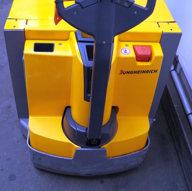 Jungheinrich EJG110 - Apilador: foto 4 Jungheinrich EJG110 - Apilador: foto 4