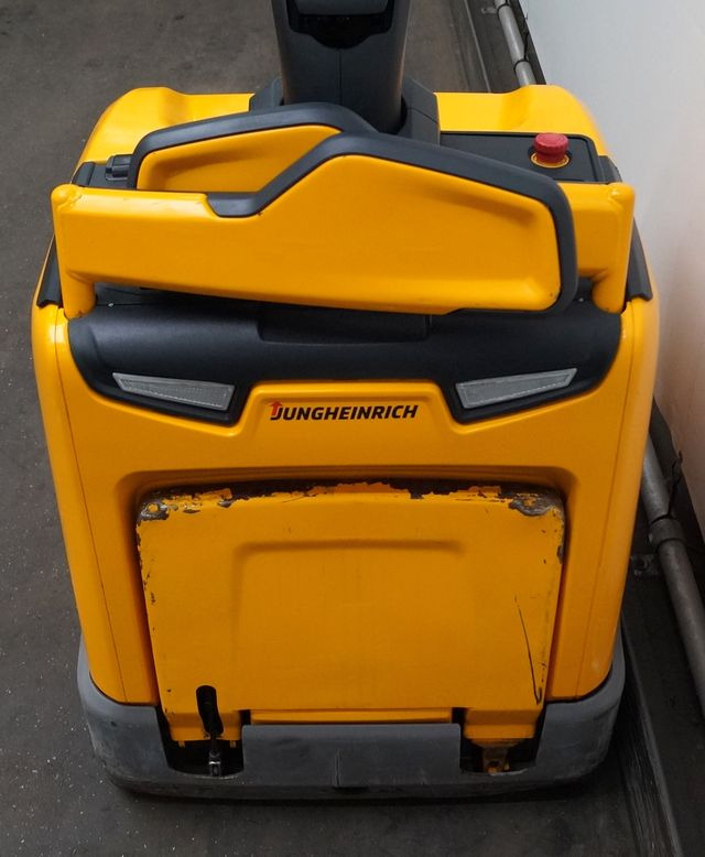 Jungheinrich ERE120 - Transpaleta: foto 4 Jungheinrich ERE120 - Transpaleta: foto 4