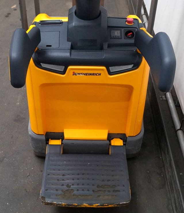 Jungheinrich ERE120 - Transpaleta: foto 4 Jungheinrich ERE120 - Transpaleta: foto 4