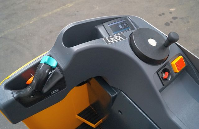 Jungheinrich ESE120 - Transpaleta: foto 5 Jungheinrich ESE120 - Transpaleta: foto 5